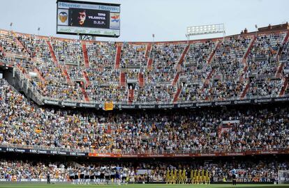 Minuto de silencio por Tito Vilanova 