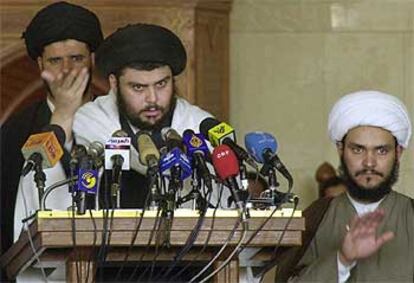 Múqtada Al Sáder, durante la rueda de prensa en la que ha amenazado con utilizar el terrorismo suicida.