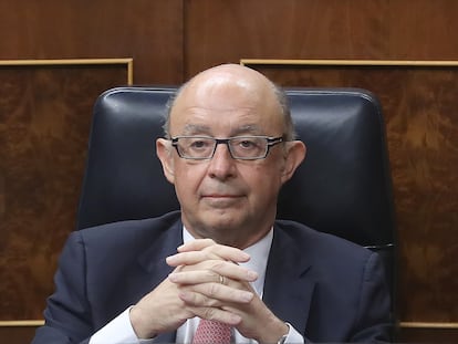 DVD 892 (11-04-18) Pleno del Congreso de los Diputados. Sesión de control al Gobierno. Crtistóbal Montoro (Cristobal Montoro), ministro de Hacienda. Foto: Uly Martín (Uly Martin).