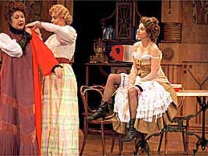 Un momento de la representación de <i>Las señoritas de Aviñón</i> en el teatro Príncipe.