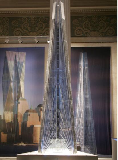 Maqueta del proyecto de la torre Rossia, de Norman Foster.