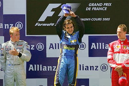 Tras dos carreras sin puntuar, Alonso llegó el 3 de julio al Gran Premio de Francia con muchas ganas y consiguió la victoria en el circuito de Magny Cours. Räikkonen fue segundo y Michael Schumacher, tercero.