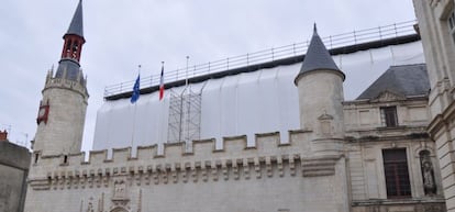 El Ayuntamiento de La Rochelle, en restauración.