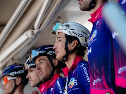 Jambaljamts Sainbayar, durante la presentación del Burgos en la primera etapa de la Volta.