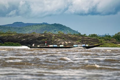 Cheap contraband fuel brought from Venezuela to Colombia is no longer available due to Venezuelan production shortages, making travel along the Orinoco River more expensive.
