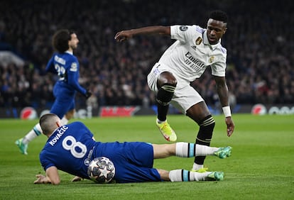 Mateo Kovacic  y Vinicius Junior en un momento del partido.