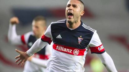 Igor Angulo celebra un gol con el Gornik Zabrze.