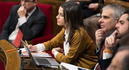 Ines Arrimadas, lider de Ciutadans, durante el pleno del Parlament.