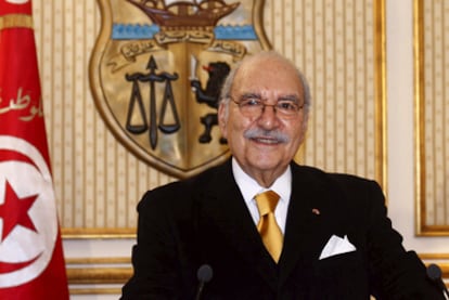 El presidente interino de Túnez, Fuad Mebaza.