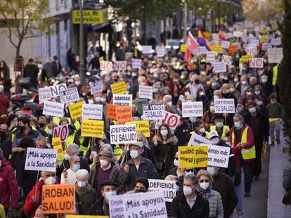 Manifestación en defensa de la Atención Primaria en la sanidad pública, este domingo en Madrid.