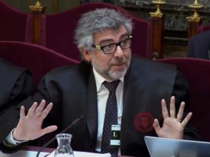 Tres grandes reprimendas en 24 horas ponen de relieve el disgusto del tribunal con la manera de ejercer la defensa del abogado de Jordi Sànchez