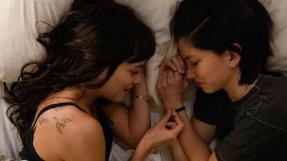 Dakota Johnson y Sonoya Mizuno, en el filme