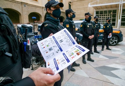 Agentes de la Policía Nacional, en un acto celebrado en Zaragoza este martes.