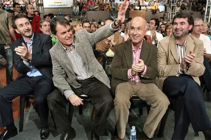 De izquierda a derecha, Josu Jon Imaz, Artur Mas, Josep Antón Duran i Lleida y Anxo Quintana, en Barcelona.