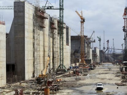 Vista panorámica de las obras de ampliación del Canal de Panamá.