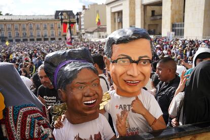 Asistentes a la ceremonia de juramentación de Gustavo Petro, el 7 de agosto.
