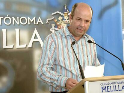 El portavoz del Gobierno de Melilla, Daniel Conesa, en una rueda de prensa ofrecida ayer.