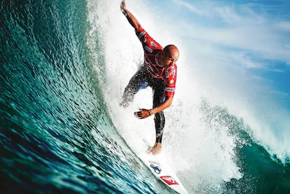 Al surfista Kelly Slater solo le falta que la prestigiosa revista <i>Sports Illustrated</i> le dedique una portada. Así lo reclama un grupo de Facebook con 6.000 seguidores.