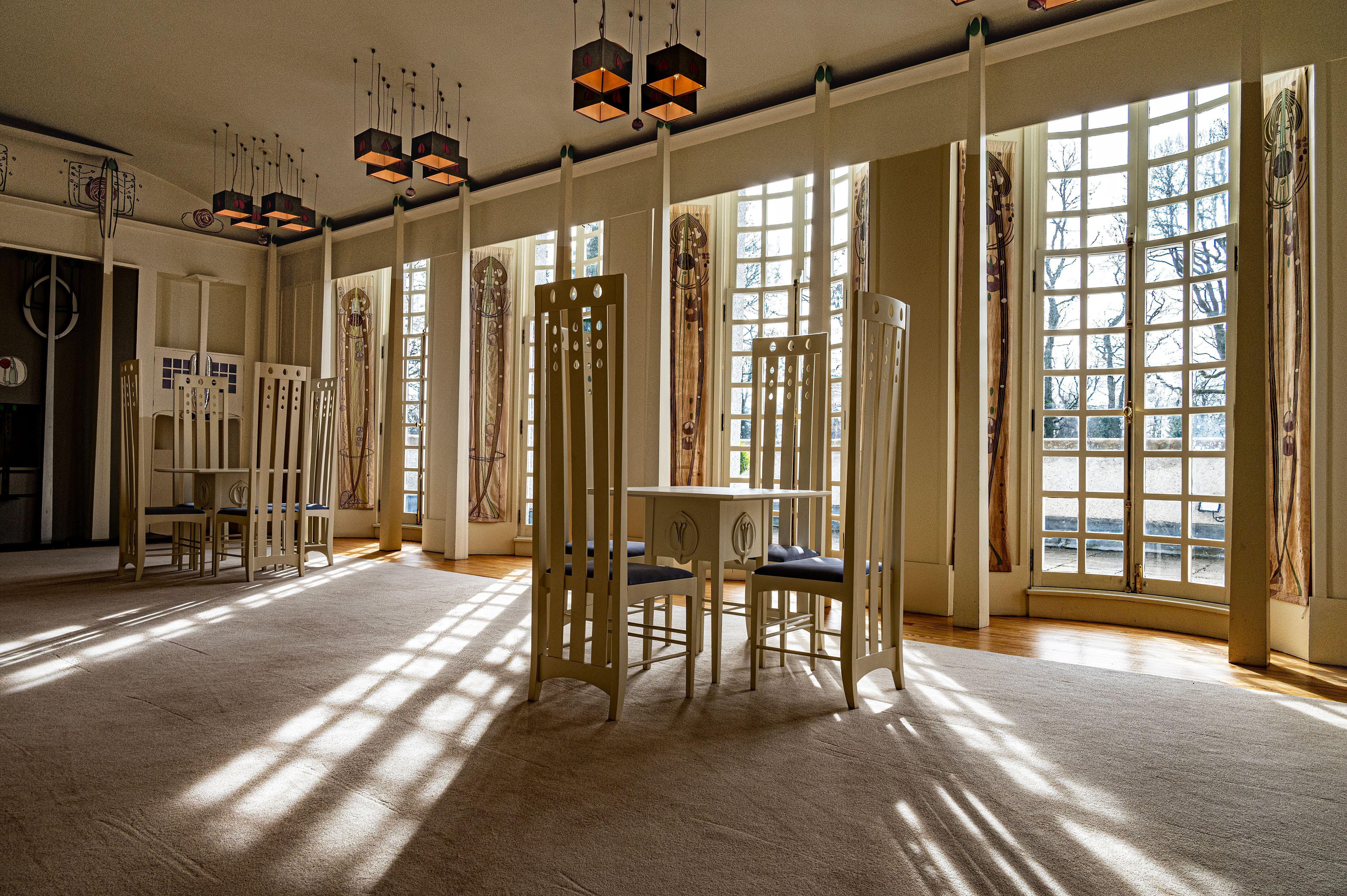 El estilo de diseño de Mackintosh queda patente en el interior de For An Art Lover.