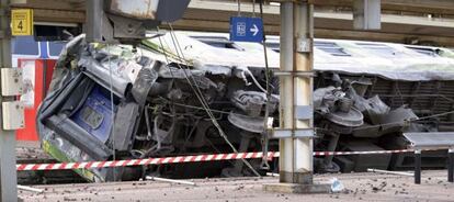 Un vagón descarrilado en la estación de Bretigny-sur-Orge.