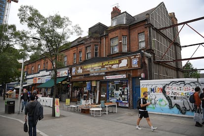 El Mercado de Seven Sisters en un histórico solar de Haringey, Londres.