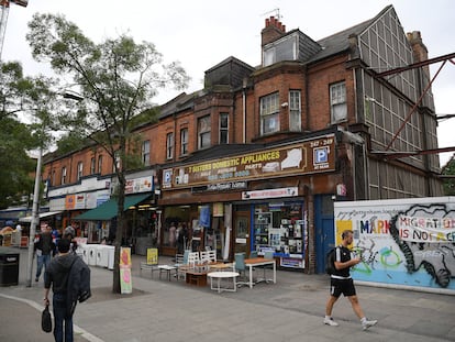 El Mercado de Seven Sisters en un histórico solar de Haringey, Londres.