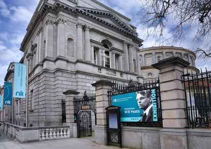 Exterior de la National Library, la biblioteca nacional de Irlanda. 