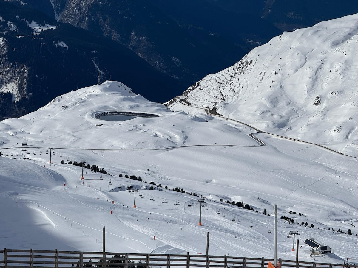 Fallece un esquiador atrapado por un alud en un itinerario fuera de las pistas de Baqueira Beret