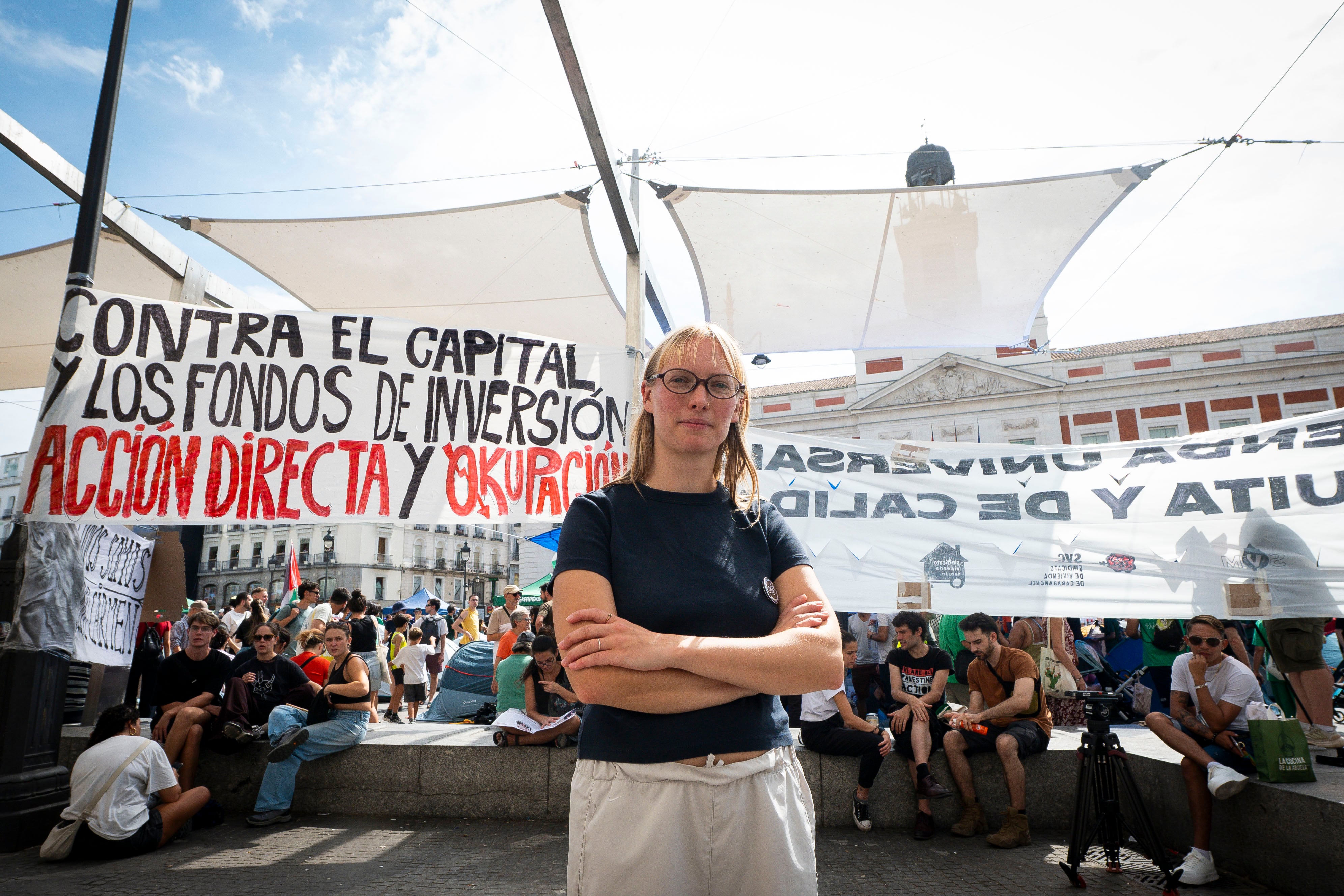Ronja Senkpiel, geógrafa urbana e investigadora alemana especializada en el desarrollo urbano, en la acampada de la Puerta del Sol, el 26 de septiembre de 2026. 