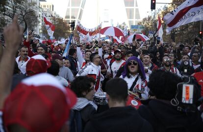 Ambiente en la 'fan zone' de River Plate en Madrid.