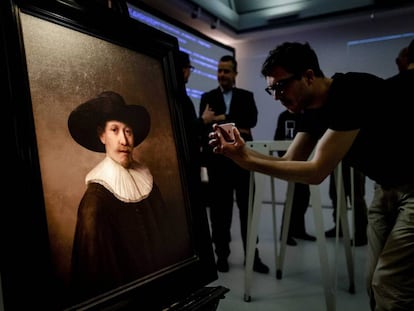 La obra 'El próximo Rembrandt' durante su presentación. 