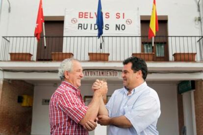 Los aspirantes a la alcaldía, Rafael Fariñas (PP) y Juan Miguel Callado (PSOE), echan un pulso.