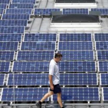 La falta de liquidez obliga a promotores fotovoltaicos a vender sus permisos