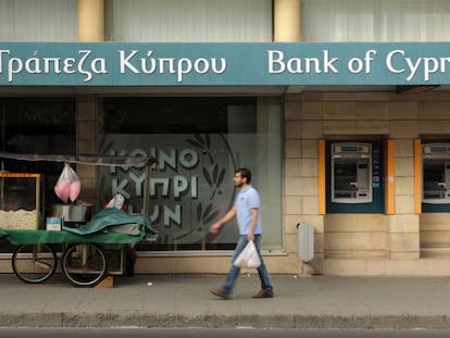 Una sucursal del Banco de Chipre en Nicosia