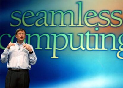 Bill Gates presenta en Las Vegas la nueva estrategia de la compañía: <i>Informática sin costuras.</i>
