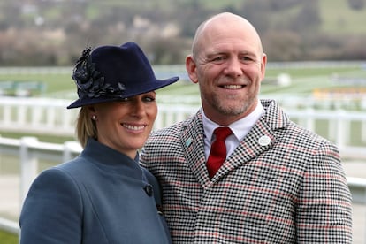 Zara y Mike Tindall, en marzo de 2020 en Chentelham.