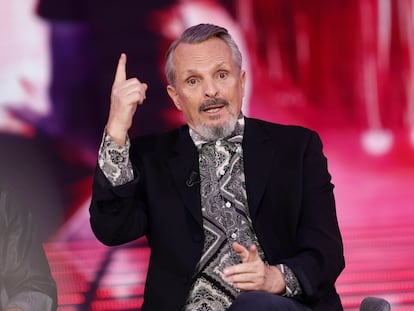 Miguel Bosé, durante la rueda de prensa que ofrecida este viernes en la sede de Mediaset en Madrid.