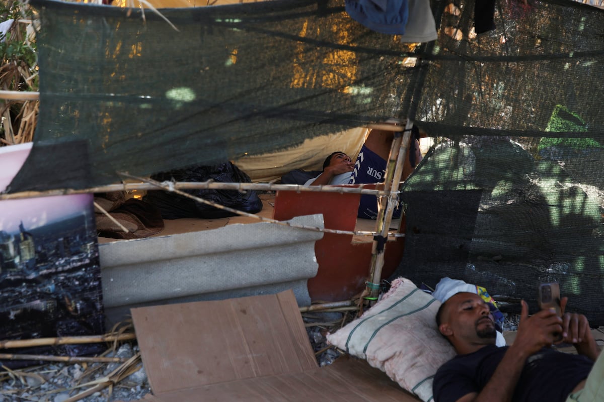 Última hora de la entrada de inmigrantes a Ceuta, en directo | El Gobierno está “en contacto” con Marruecos para “buscar una solución” a la expulsión de periodistas de Castillejos