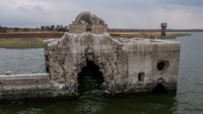 Hace poco más de 40 años que el templo no lograba verse en su totalidad.