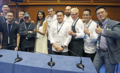 La metrópoli de Singapur ha estado representado en Gastronomika por 12 de los mejores cocineros del lugar. En San Sebastián han dejado constancia de la variedad de sabores y aromas que distinguen a la cocina singapureña, donde se da una perfecta fusión de los estilos chino, indio, malayo y occidental.