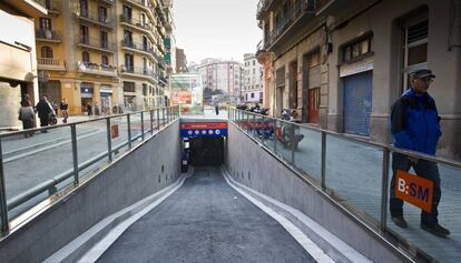 Entrada de un aparcamiento público en Barcelona.