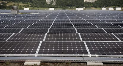 Imagen de archivo de una planta de paneles fotovoltaicos