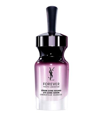 El serum Forever Youth de Yves Saint Laurent planta cara a las ojeras y devuelve a la mirada la frescura propia de haber descansado lo suficiente. (80 euros aprox).