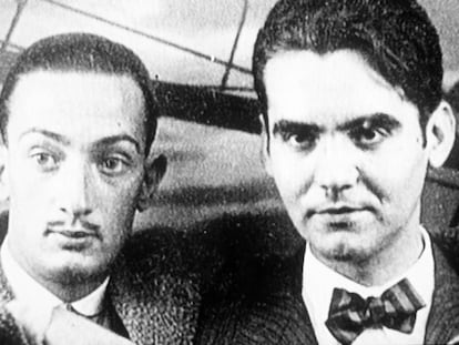 El poeta Federico García Lorca (derecha) junto a Salvador Dalí, en una imagen sin fechar.