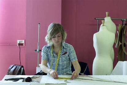 Una alumna en una clase del Instituto Europeo de Diseño de Barcelona.