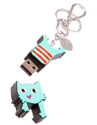 Llavero con USB incoporado de Bimba & Lola (32 euros).