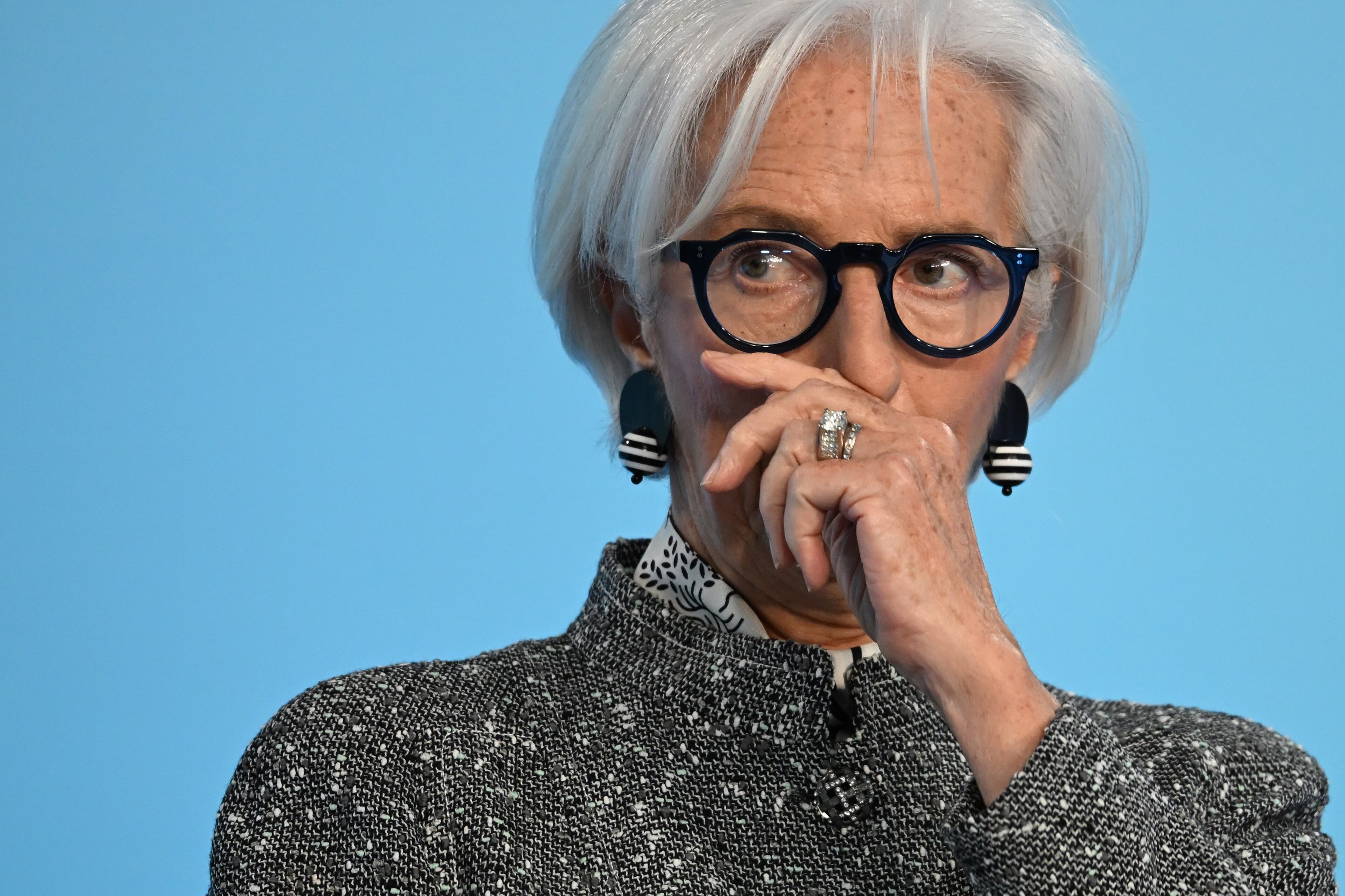 El BCE abre la puerta a subir los tipos de inmediato si la guerra acelera la inflación