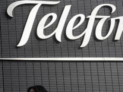 Telefónica reduce su deuda en 1.300 millones tras el acuerdo en Colombia
