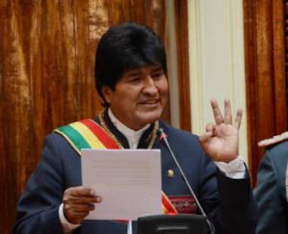 Fotografa cedida por la Agencia Boliviana de Informacin que muestra al presidente boliviano, Evo Morales, mientras presenta su informe anual de gestin ante el Legislativo el 22 de enero de 2014, en La Paz (Bolivia).