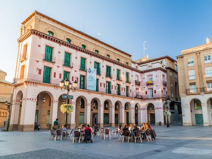 La plaza Luis López Allué, en en la ciudad de Huesca.